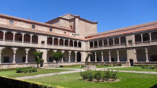 Real Monasterio de Santo Tomás